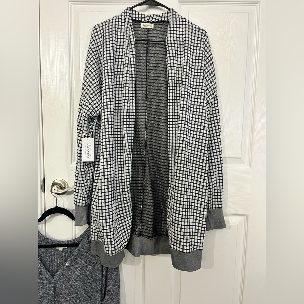She & Sho Boutique XL black and white cardigan NWT